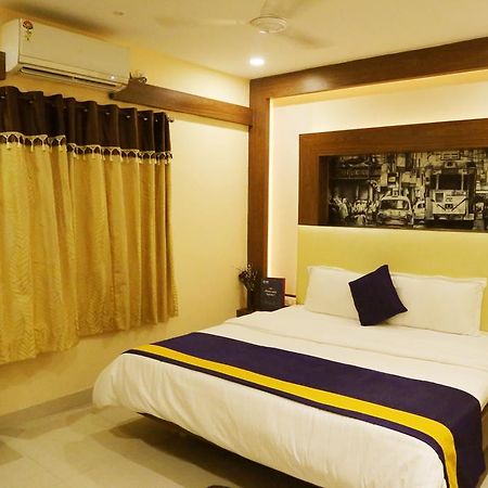 Oyo 460 Hotel Ivory Residency Колката Екстериор снимка