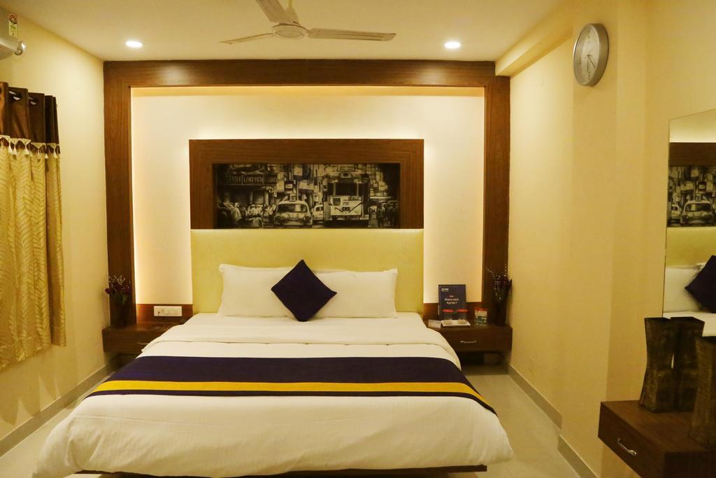 Oyo 460 Hotel Ivory Residency Колката Екстериор снимка