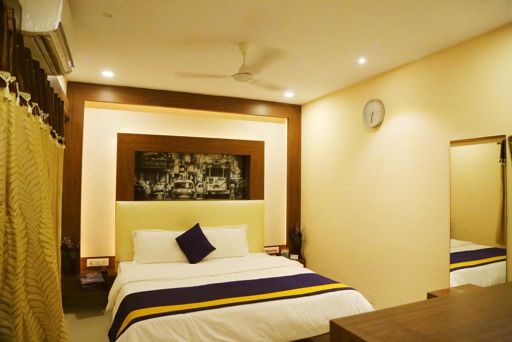 Oyo 460 Hotel Ivory Residency Колката Екстериор снимка