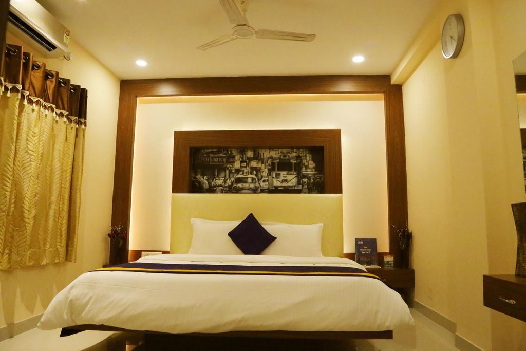 Oyo 460 Hotel Ivory Residency Колката Екстериор снимка