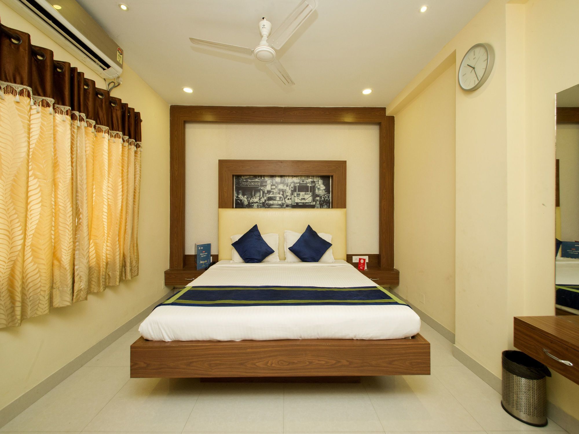 Oyo 460 Hotel Ivory Residency Колката Екстериор снимка