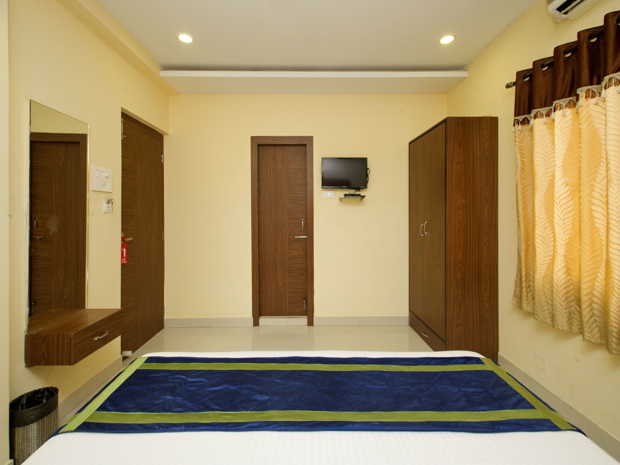 Oyo 460 Hotel Ivory Residency Колката Екстериор снимка