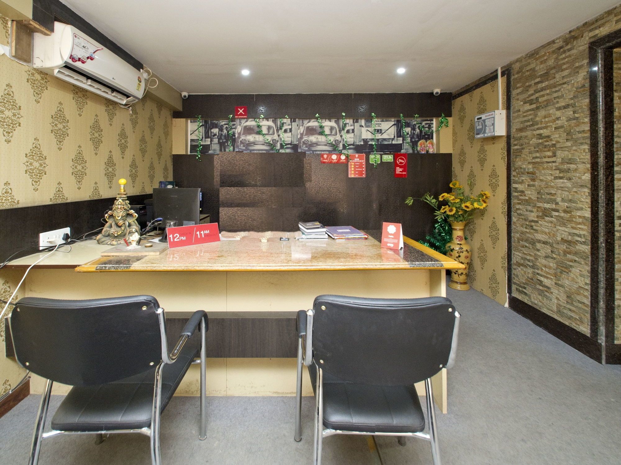 Oyo 460 Hotel Ivory Residency Колката Екстериор снимка